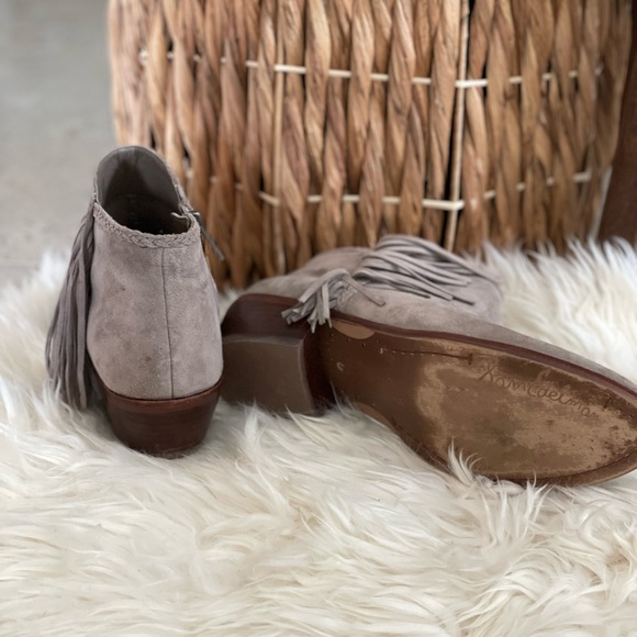 Sam Edelman fringed ankle bootie. - Picture 2 of 4